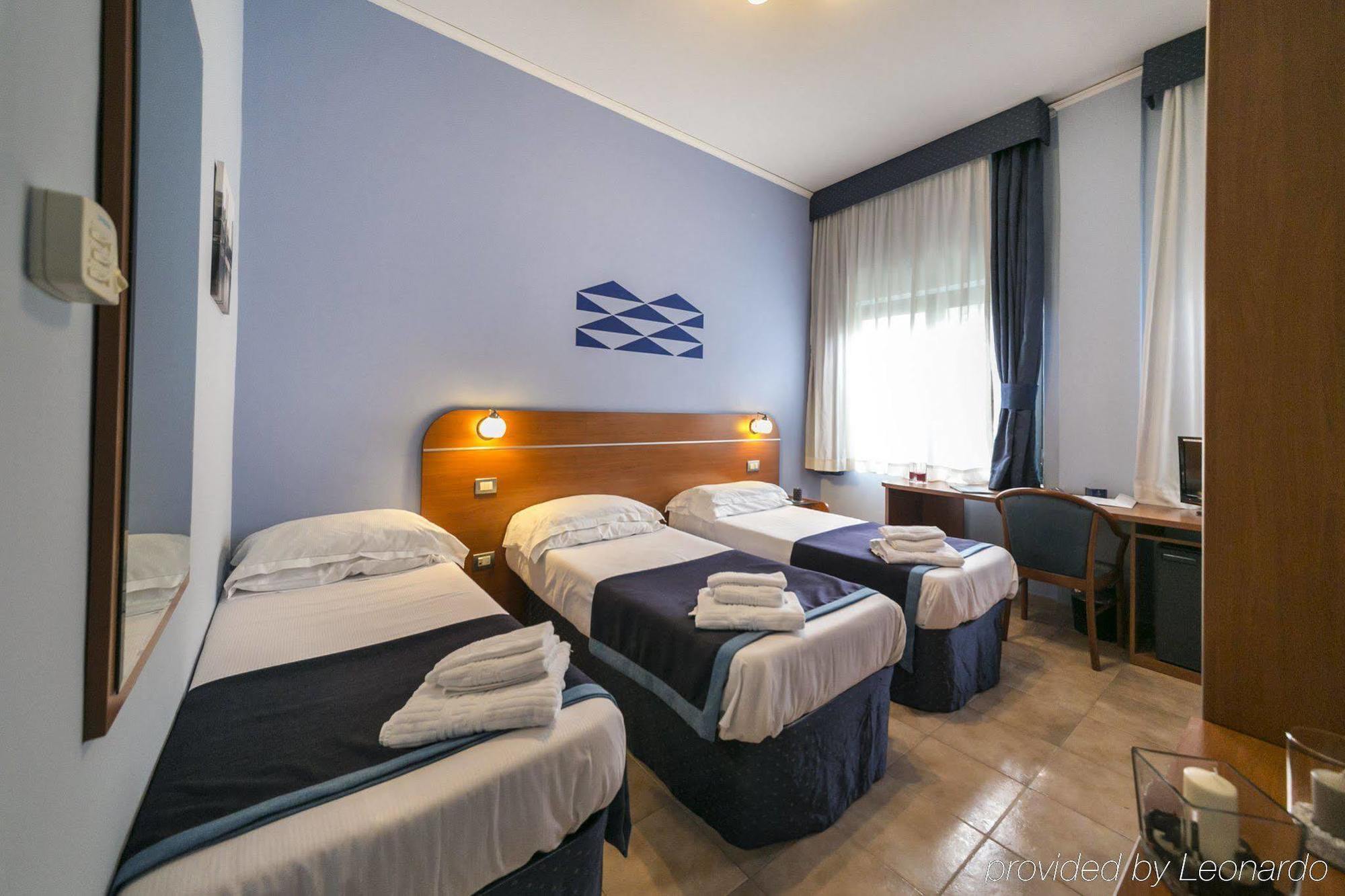 Millennium Gold Hotel Неаполь Экстерьер фото